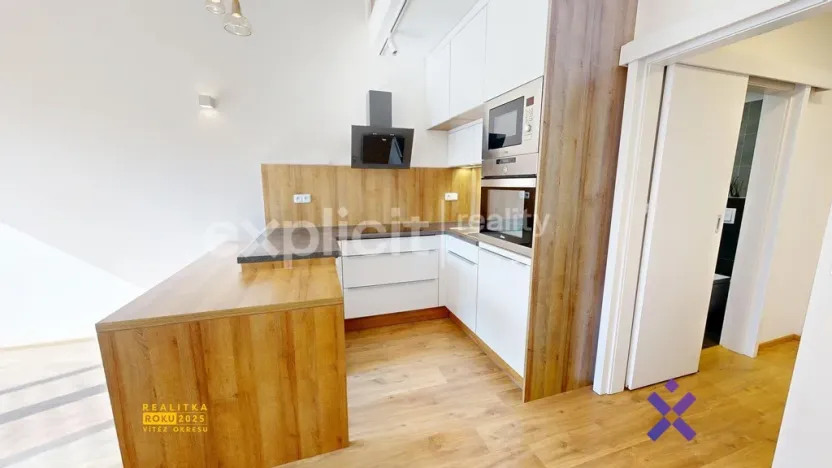 Pronájem bytu 2+kk, Zlín, Hřebíčkova, 42 m2