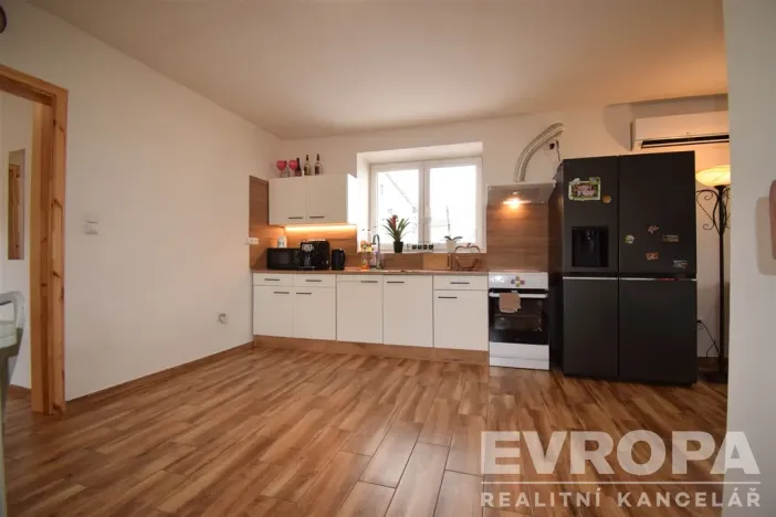 Prodej rodinného domu, Zásmuky - Nesměň, 72 m2