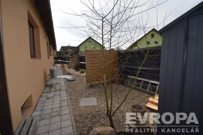 Prodej rodinného domu, Zásmuky - Nesměň, 72 m2