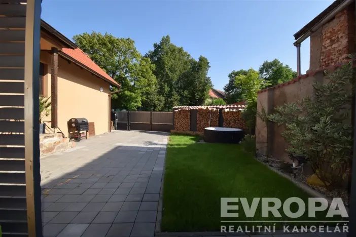 Prodej rodinného domu, Zásmuky - Nesměň, 72 m2