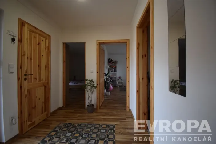 Prodej rodinného domu, Zásmuky - Nesměň, 72 m2