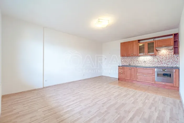 Prodej bytu 1+kk, Holubice - Kozinec, Buková, 40 m2
