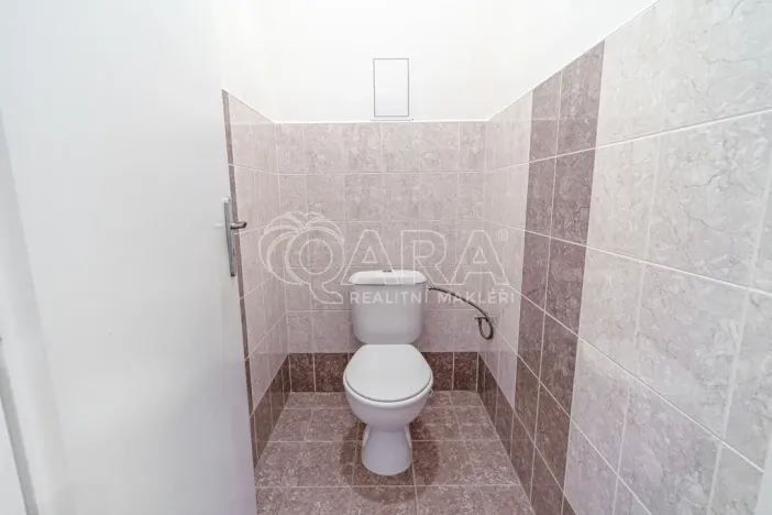 Prodej bytu 1+kk, Holubice - Kozinec, Buková, 40 m2