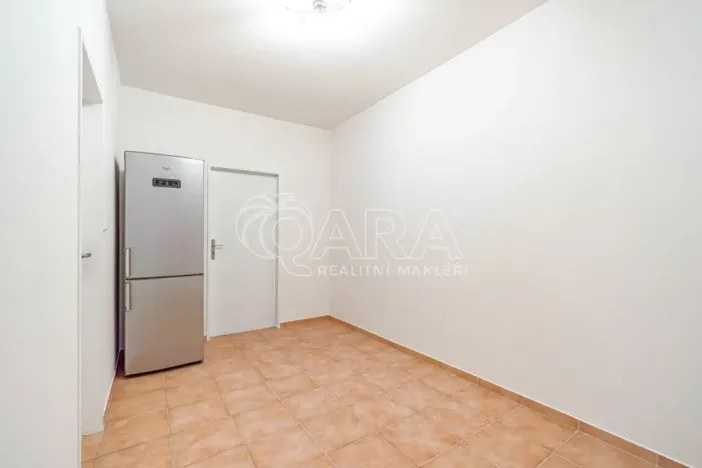 Prodej bytu 1+kk, Holubice - Kozinec, Buková, 40 m2