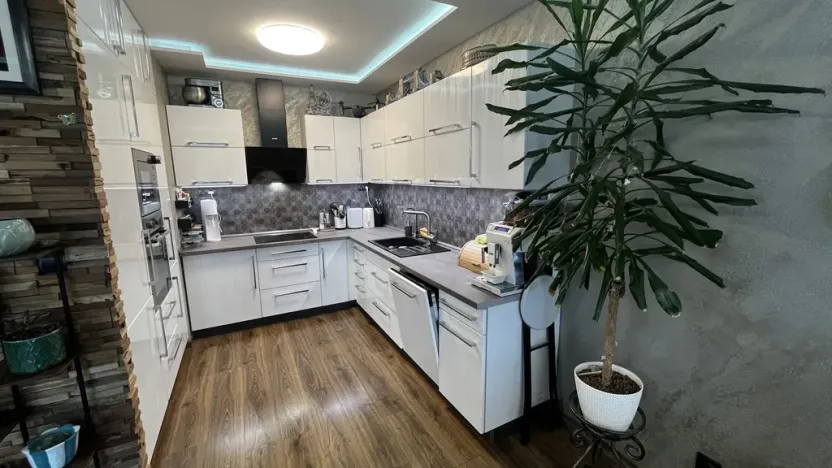 Prodej rodinného domu, Veltrusy, Lomená, 118 m2