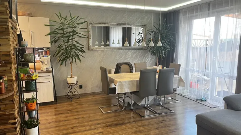 Prodej rodinného domu, Veltrusy, Lomená, 118 m2