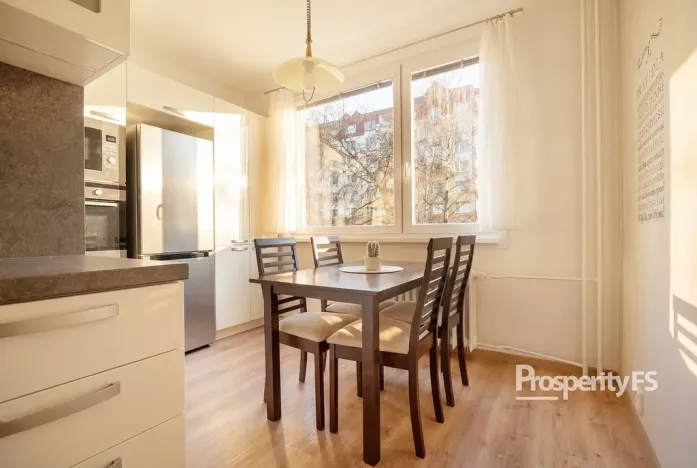 Prodej bytu 2+1, Ústí nad Labem - Severní Terasa, Višňová, 61 m2