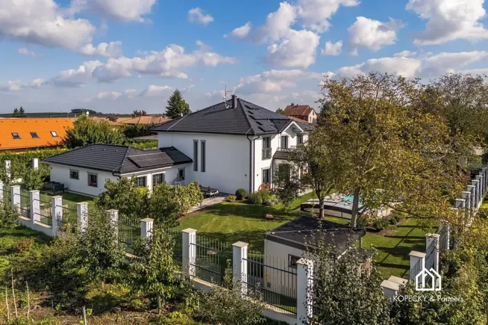 Prodej rodinného domu, Přezletice, Čakovická, 405 m2