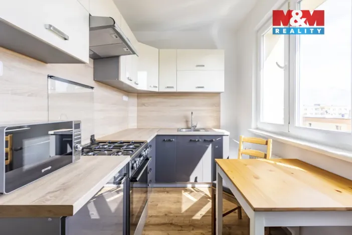 Pronájem bytu 2+1, Praha - Malešice, Počernická, 51 m2