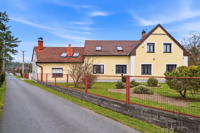 Prodej vícegeneračního domu, Konárovice, 300 m2