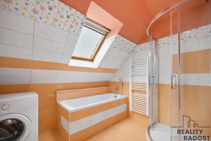 Prodej vícegeneračního domu, Konárovice, 300 m2