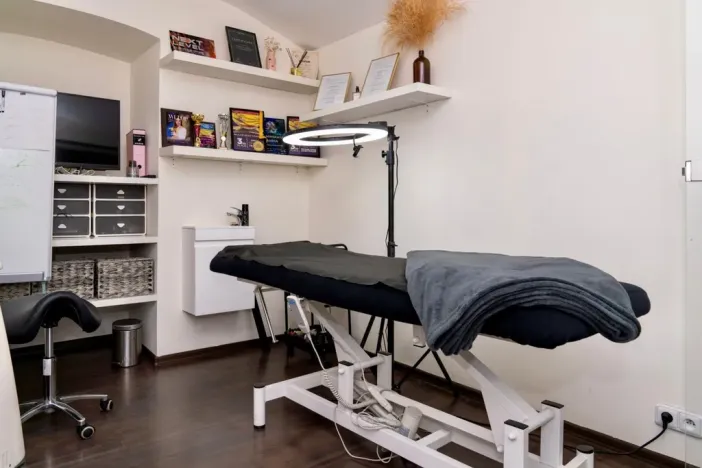 Pronájem obchodního prostoru, Praha - Vinohrady, Korunní, 136 m2