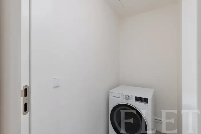 Pronájem bytu 2+kk, Praha - Smíchov, Luciana Blagy, 55 m2