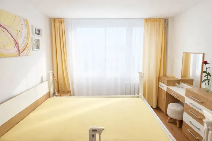 Pronájem bytu 3+kk, Praha - Karlín, Molákova, 72 m2