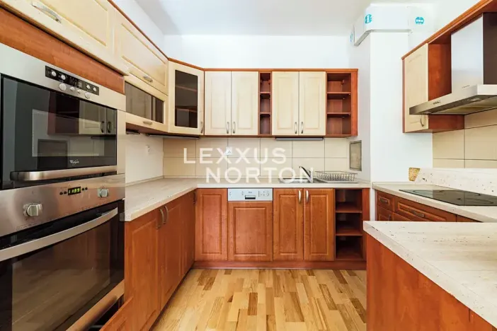 Pronájem bytu 2+kk, Praha - Žižkov, Jeseniova, 62 m2