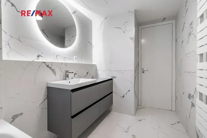 Prodej bytu 2+kk, Praha - Smíchov, Podbělohorská, 61 m2