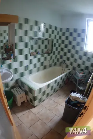 Prodej rodinného domu, Semčice, 300 m2