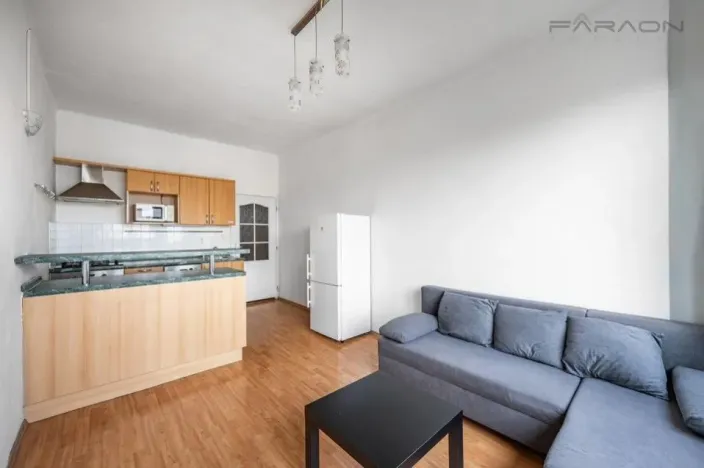 Pronájem bytu 2+kk, Praha - Vršovice, 28. pluku, 48 m2