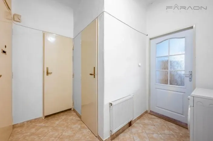 Pronájem bytu 2+kk, Praha - Vršovice, 28. pluku, 48 m2