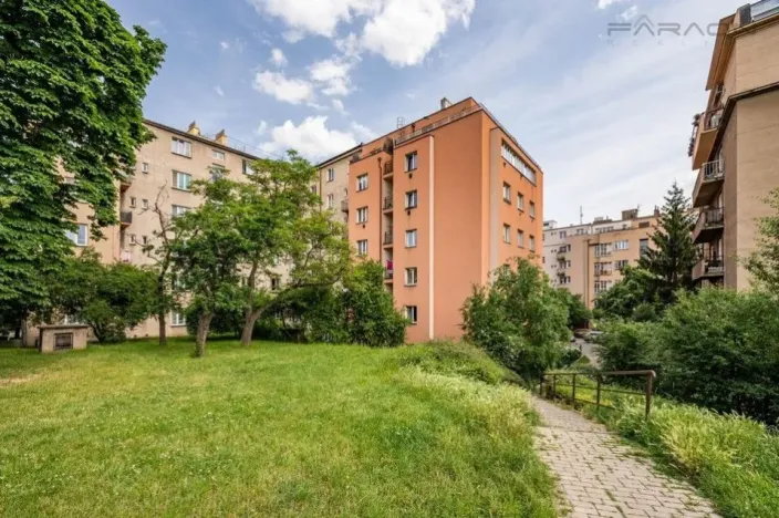 Pronájem bytu 2+kk, Praha - Vršovice, 28. pluku, 48 m2
