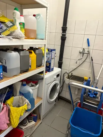 Pronájem restaurace, Praha - Uhříněves, Přátelství, 300 m2