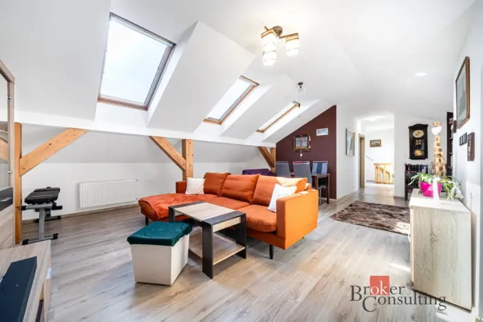 Prodej atypického bytu, Karlovy Vary, Raisova, 121 m2