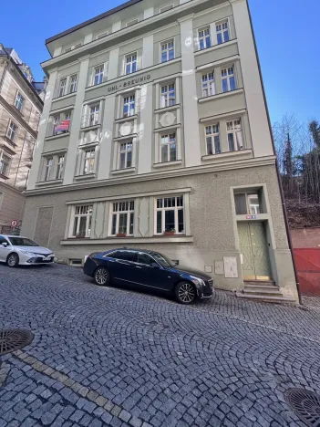 Prodej obchodního prostoru, Karlovy Vary, Moravská, 71 m2