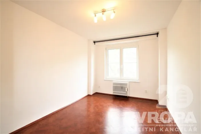 Pronájem bytu 2+kk, Praha - Žižkov, Biskupcova, 39 m2