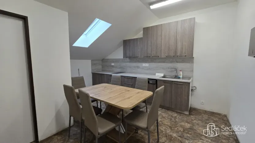 Pronájem výrobních prostor, Sokolov, Trocnovská, 876 m2