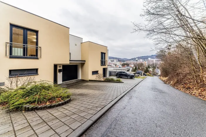 Pronájem rodinného domu, Zlín, Pod Stráněmi, 234 m2