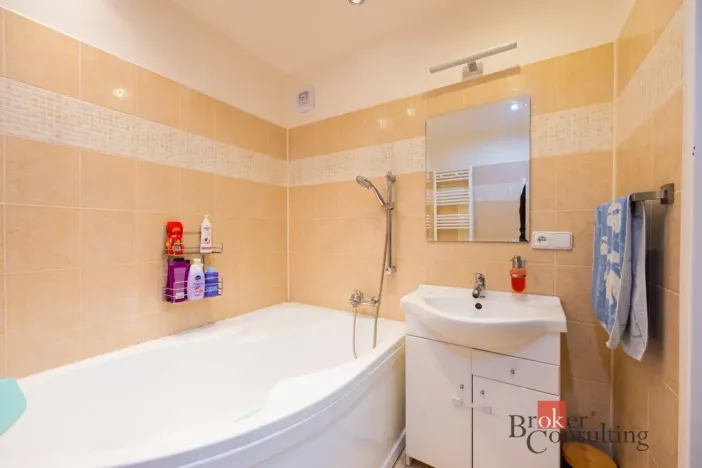 Prodej bytu 3+1, Hradec Králové - Nový Hradec Králové, třída Edvarda Beneše, 98 m2