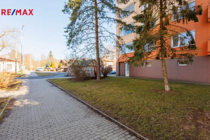 Prodej obchodního prostoru, Karlovy Vary - Rybáře, Konečná, 72 m2