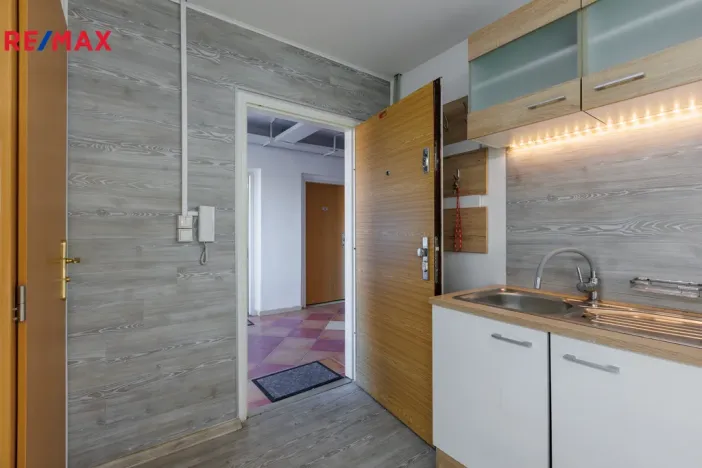 Prodej obchodního prostoru, Karlovy Vary - Rybáře, Konečná, 72 m2