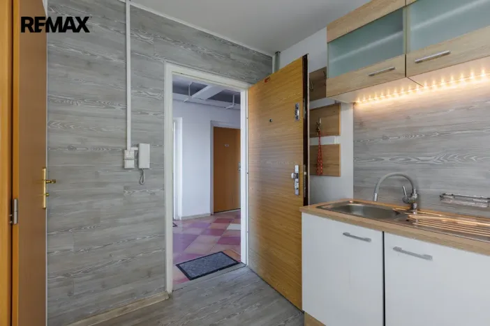 Prodej obchodního prostoru, Karlovy Vary - Rybáře, Konečná, 72 m2