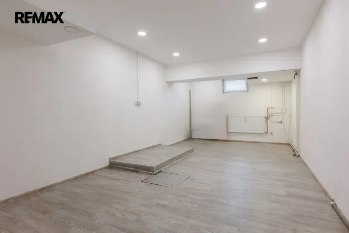Prodej obchodního prostoru, Karlovy Vary - Rybáře, Konečná, 72 m2