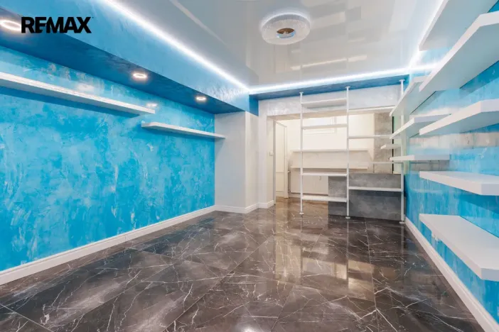 Prodej obchodního prostoru, Karlovy Vary - Rybáře, Konečná, 72 m2