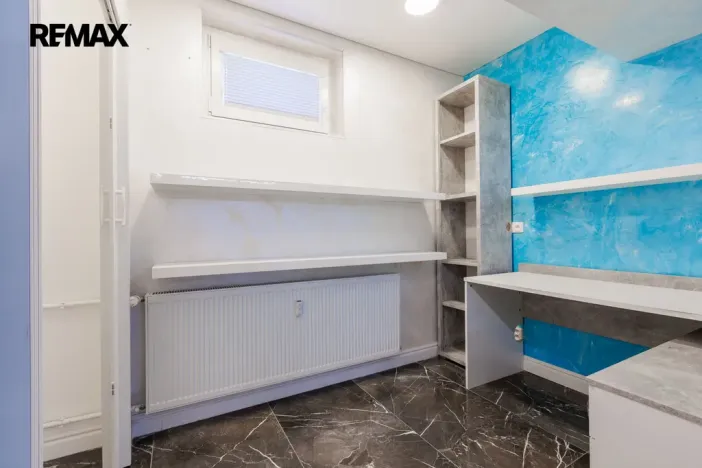Prodej obchodního prostoru, Karlovy Vary - Rybáře, Konečná, 72 m2