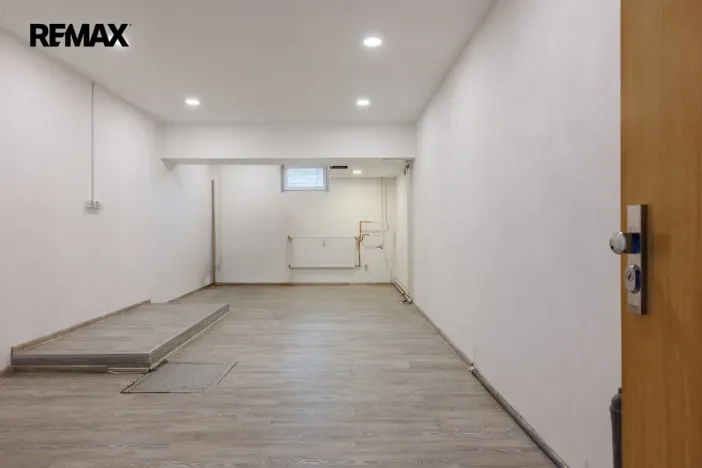 Prodej obchodního prostoru, Karlovy Vary - Rybáře, Konečná, 72 m2
