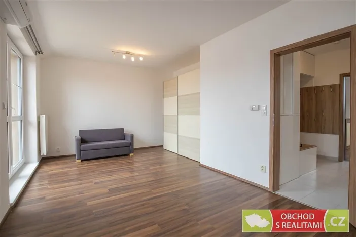 Pronájem bytu 2+kk, Přezletice, Pod Zahrady, 66 m2