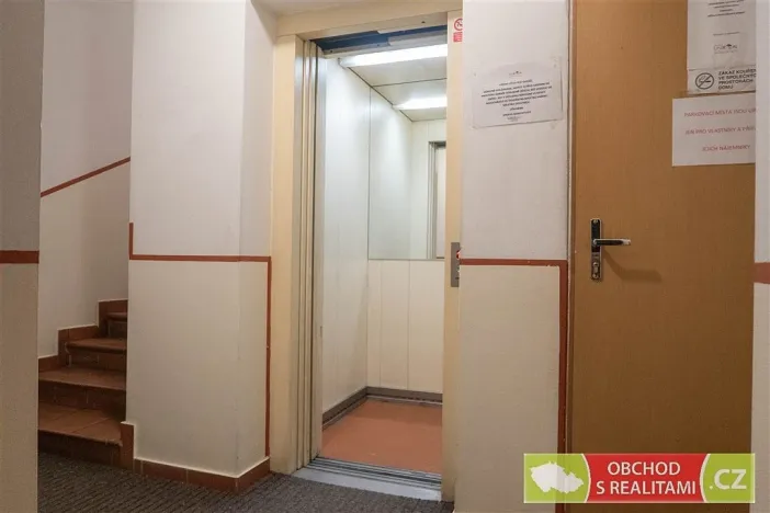 Pronájem bytu 1+kk, Praha, Kozácká, 30 m2