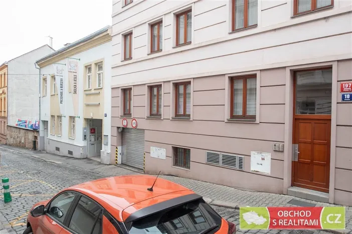 Pronájem bytu 1+kk, Praha, Kozácká, 30 m2