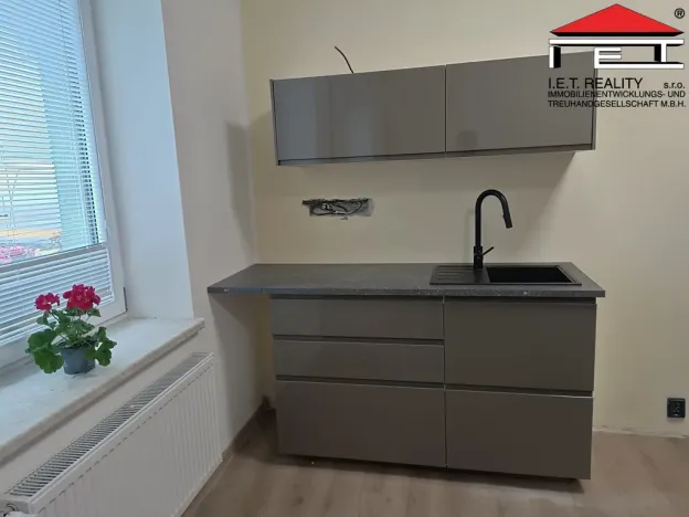 Pronájem kanceláře, Ostrava - Vítkovice, Kutuzovova, 42 m2