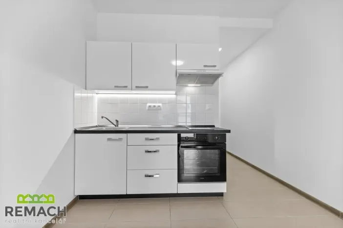 Pronájem bytu 1+kk, Uherské Hradiště, Dvořákova, 28 m2