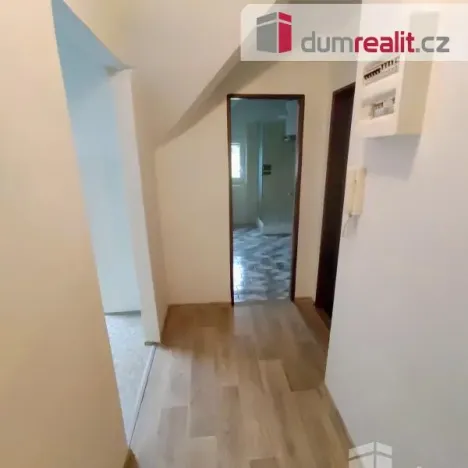 Pronájem bytu 1+1, Děčín - Děčín II-Nové Město, Kamenická, 42 m2