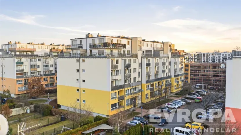 Pronájem bytu 2+kk, Praha, Zakšínská, 80 m2