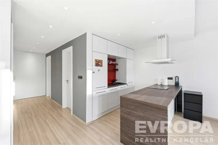 Pronájem bytu 2+kk, Praha, Zakšínská, 80 m2