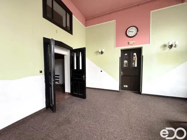 Pronájem kanceláře, Semily, Husova, 99 m2