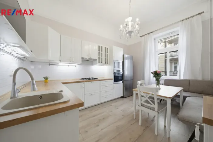 Prodej bytu 3+kk, Karlovy Vary, Koptova, 78 m2