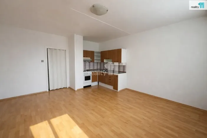 Pronájem bytu 2+kk, Praha - Černý Most, Kpt. Stránského, 45 m2