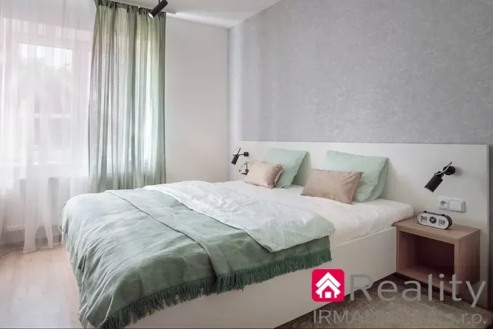 Prodej bytu 2+kk, Pohořelice, Znojemská, 61 m2